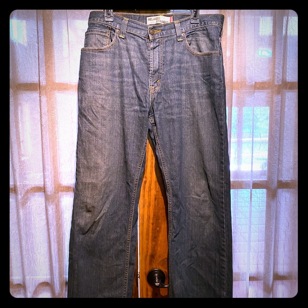 Levi’s Mens Relaxed fit Jeans 34W x 32 L like new